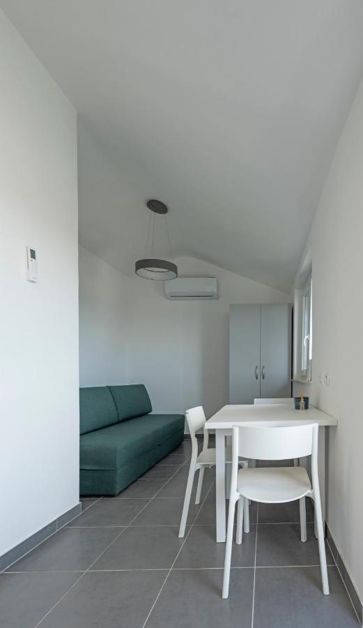 Apartmani Lovren Novaglia Esterno foto