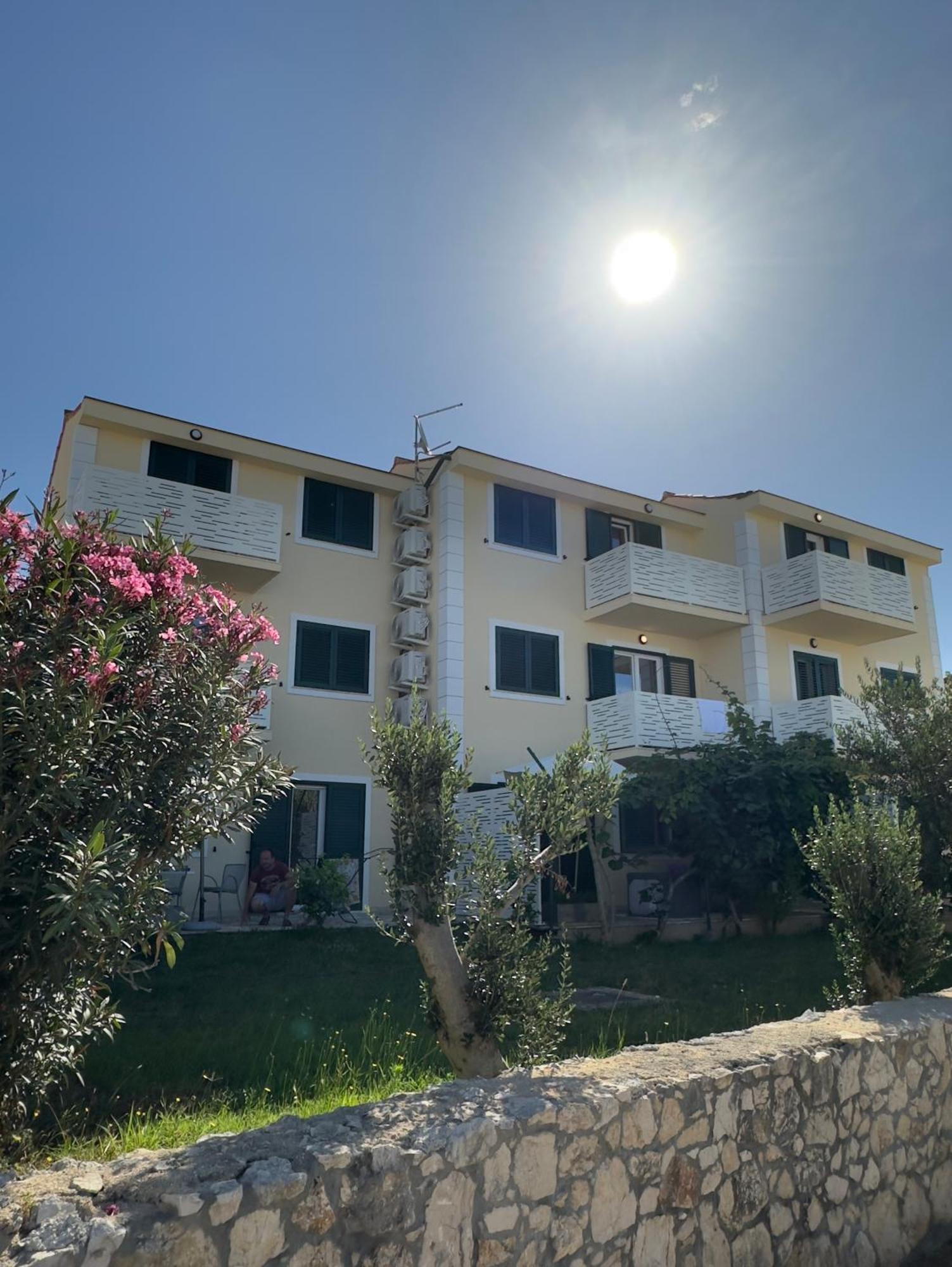 Apartmani Lovren Novaglia Esterno foto