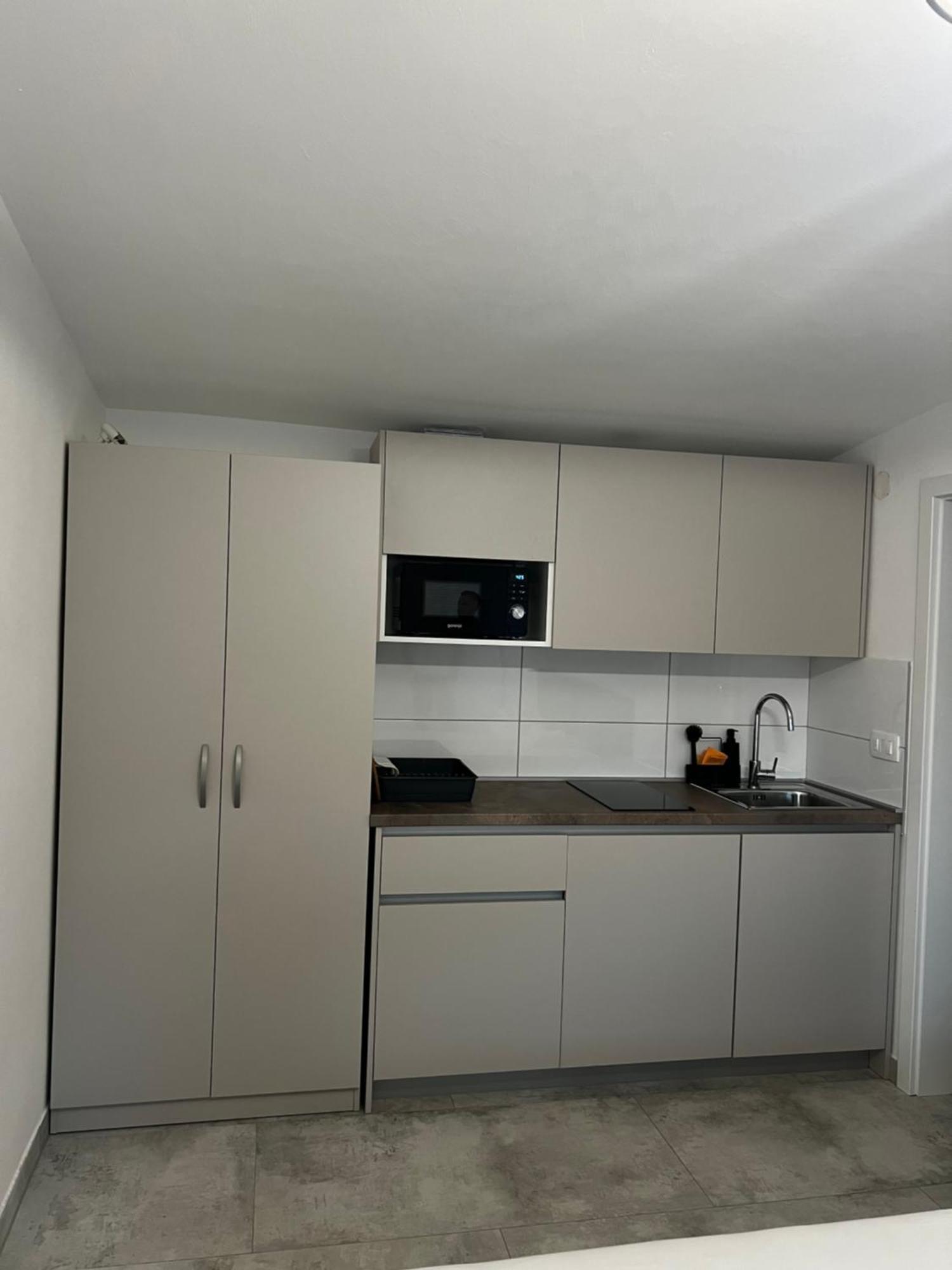 Apartmani Lovren Novaglia Esterno foto